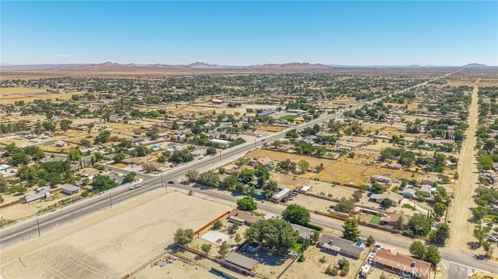 9647 E Avenue S4 Littlerock, CA 93543