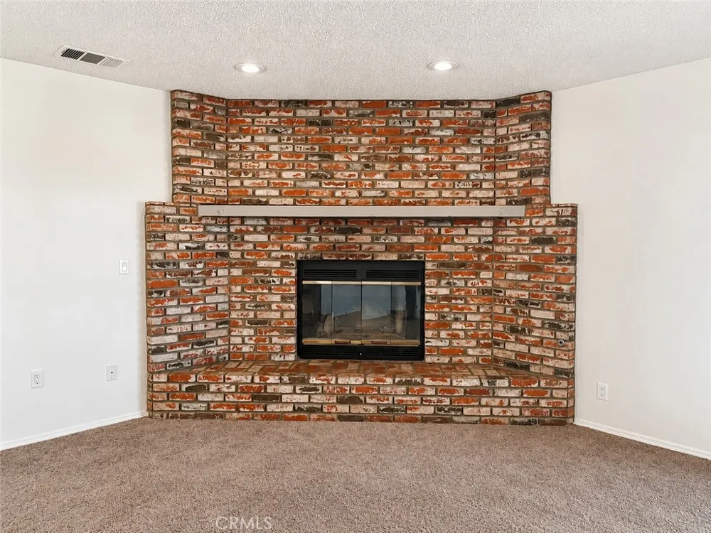 9647 E Avenue S4 Littlerock, CA 93543