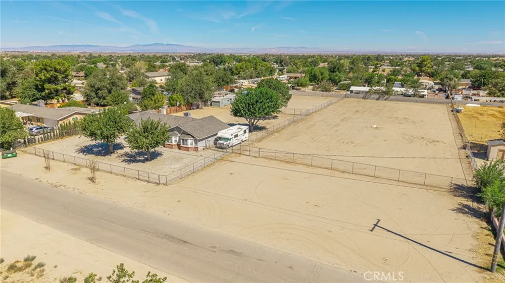 9647 E Avenue S4 Littlerock, CA 93543