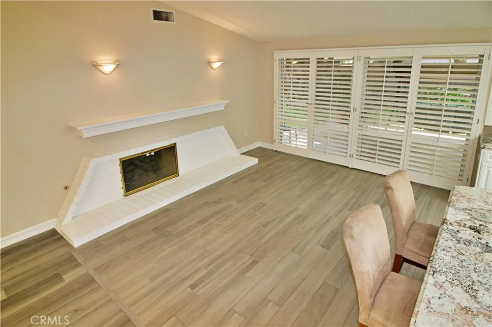 8142 Quakertown Winnetka, CA 91306