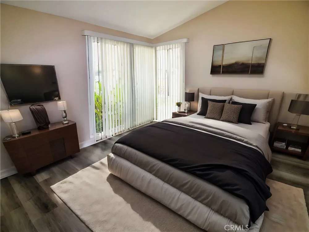8142 Quakertown Winnetka, CA 91306
