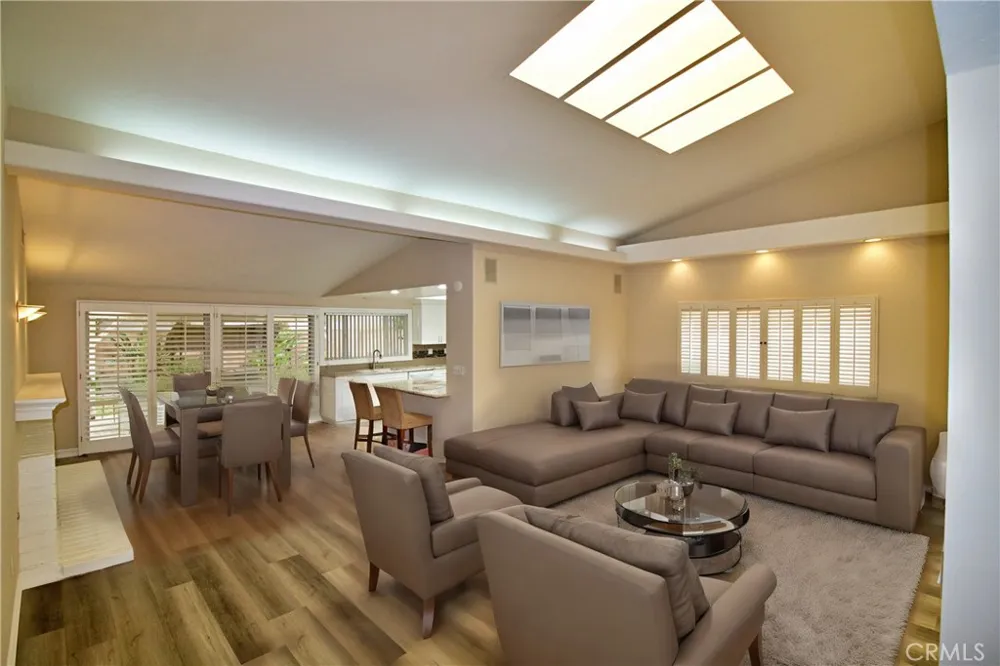 8142 Quakertown Winnetka, CA 91306