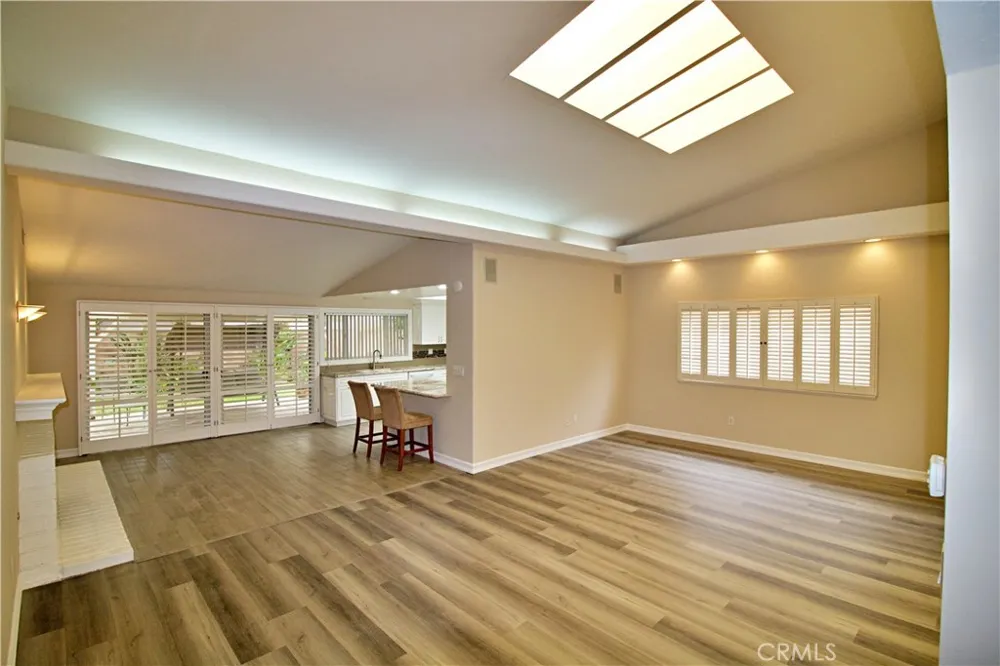8142 Quakertown Winnetka, CA 91306