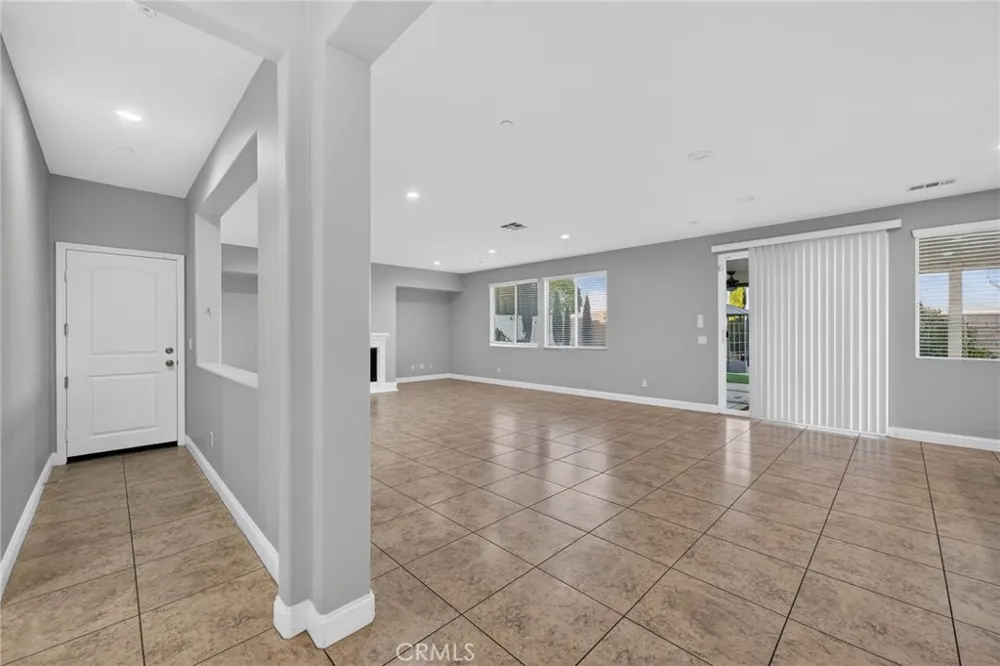 34946 Manu Winchester, CA 92596