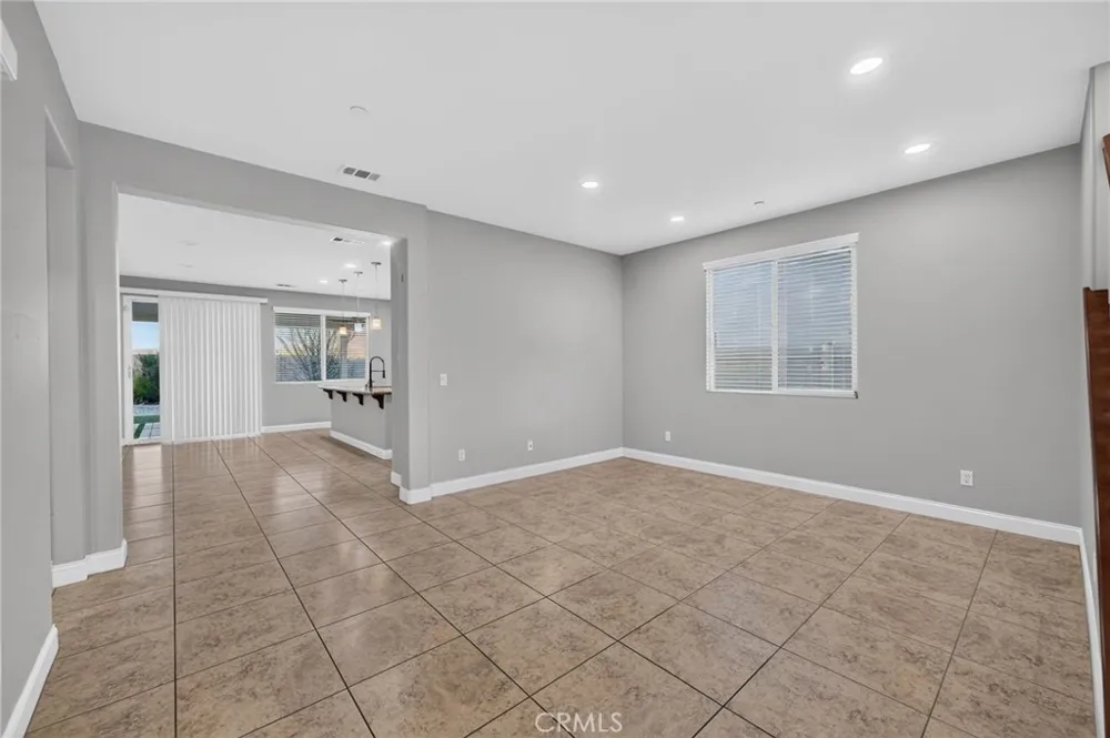 34946 Manu Winchester, CA 92596