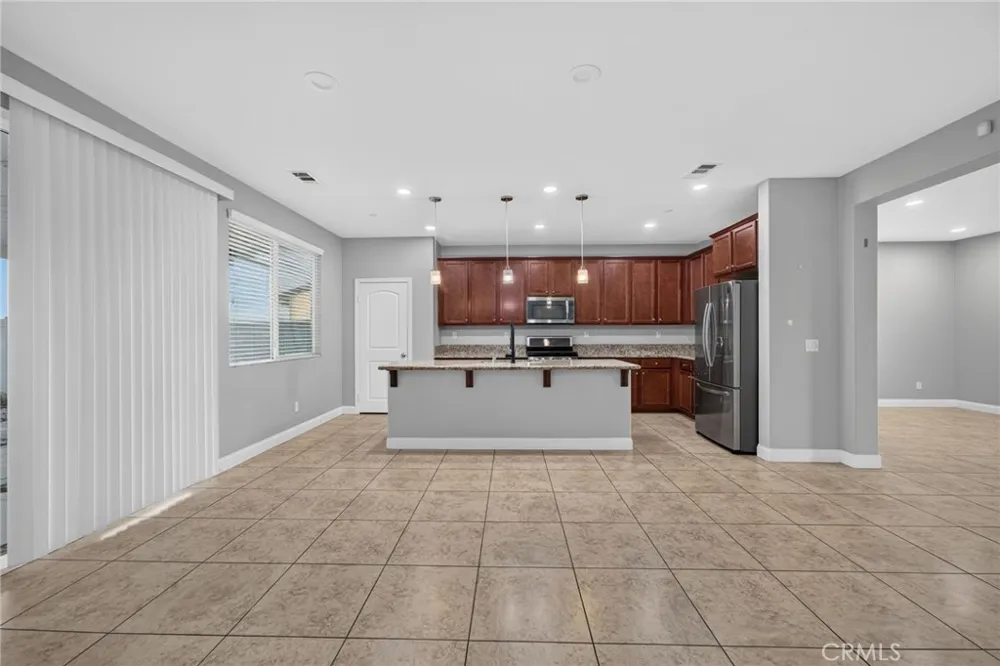 34946 Manu Winchester, CA 92596