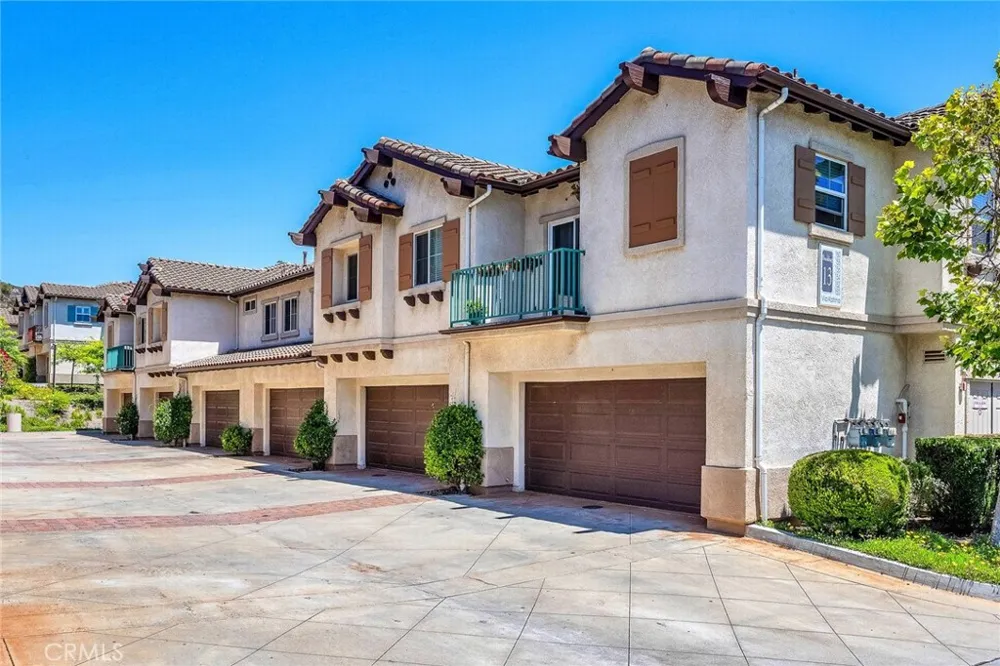 154 Via Katrina Newbury Park, CA 91320