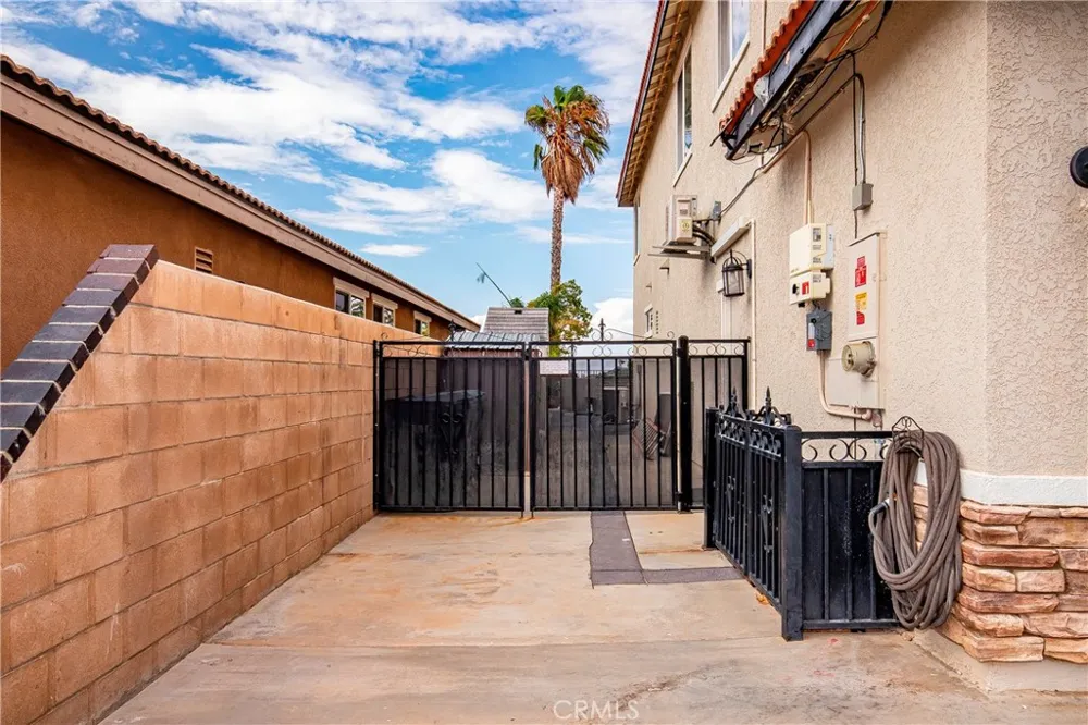 3327 Club Rancho Drive Palmdale, CA 93551