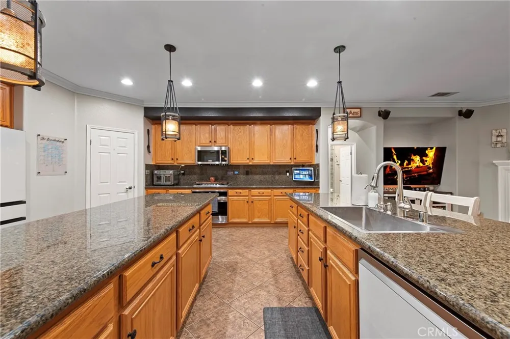 3327 Club Rancho Drive Palmdale, CA 93551