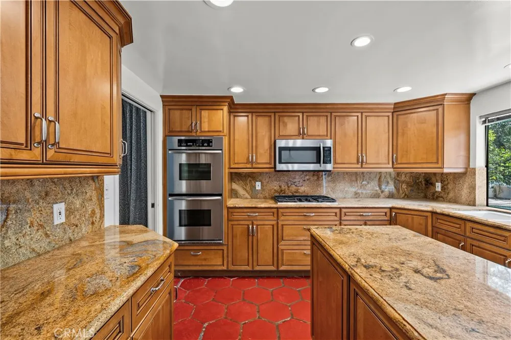 4444 Rochelle Place Encino, CA 91316