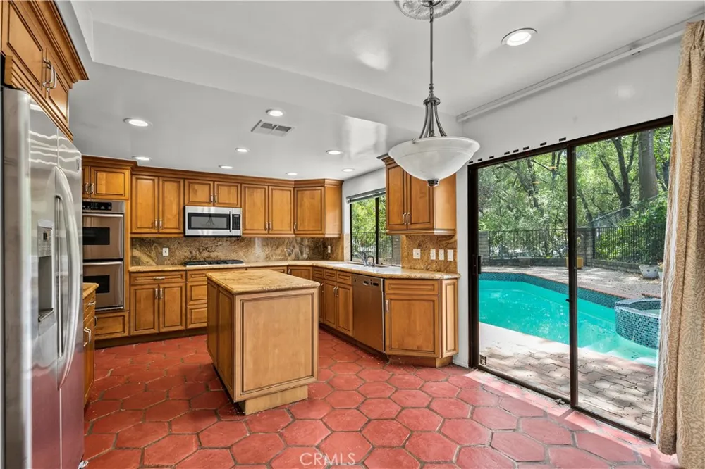 4444 Rochelle Place Encino, CA 91316