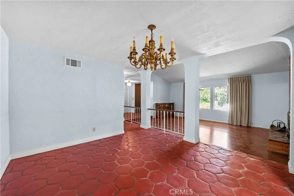 4444 Rochelle Place Encino, CA 91316