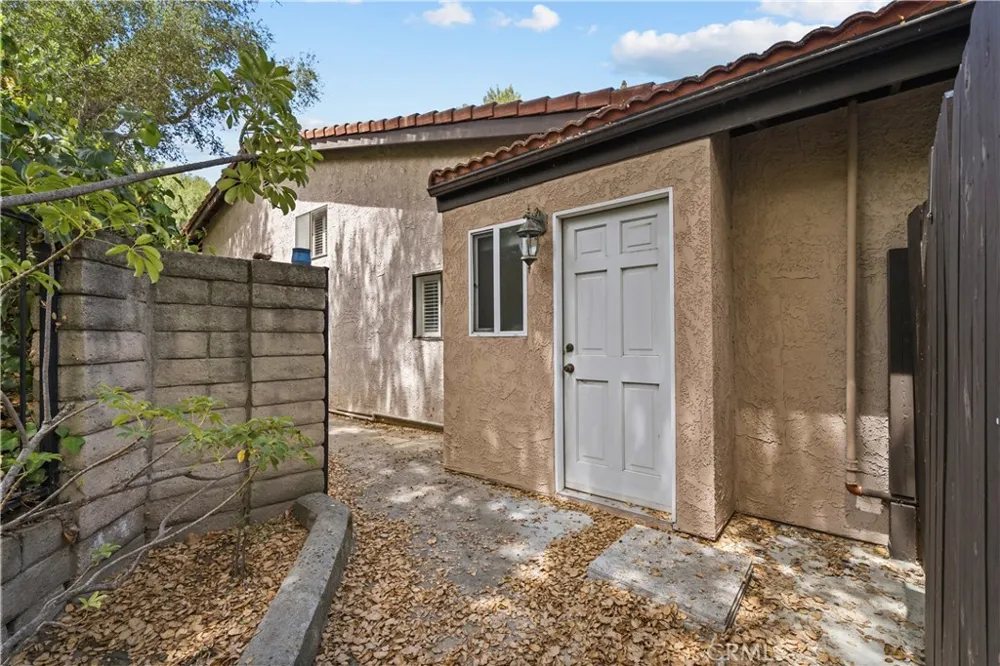 4444 Rochelle Place Encino, CA 91316