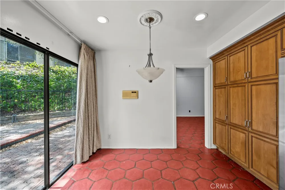 4444 Rochelle Place Encino, CA 91316