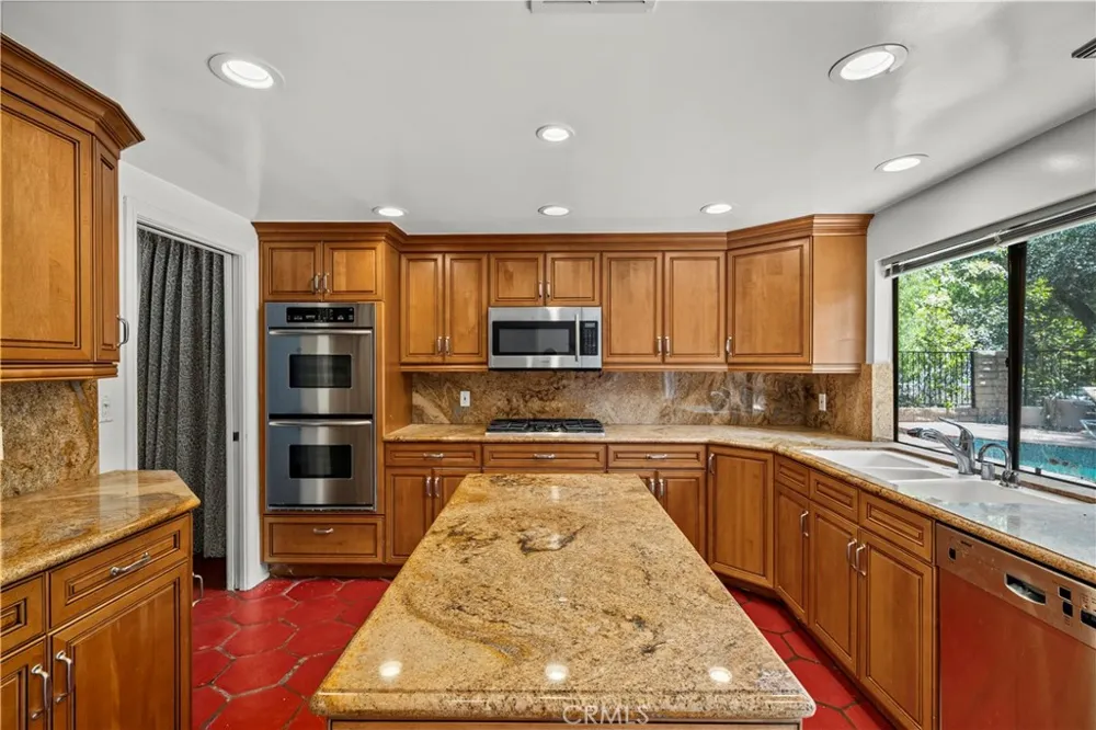 4444 Rochelle Place Encino, CA 91316