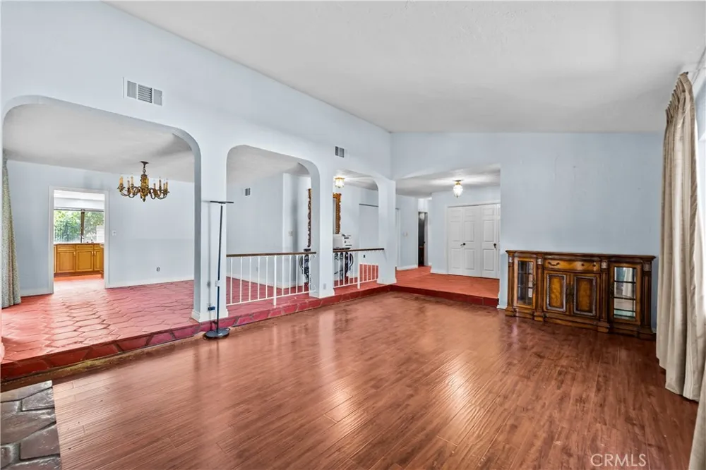 4444 Rochelle Place Encino, CA 91316