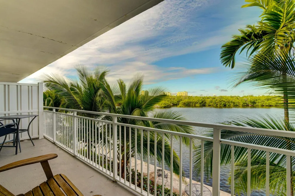 6520 Ocean Boulevard Ocean Ridge, FL 33435