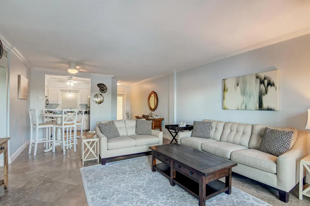 6520 Ocean Boulevard Ocean Ridge, FL 33435