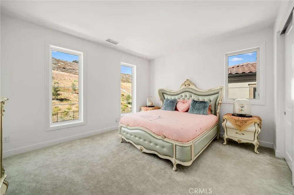 20244 W Albion Way Porter Ranch, CA 91326