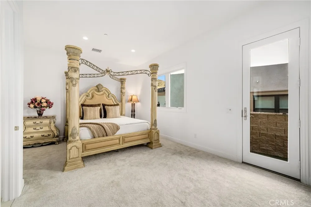 20244 W Albion Way Porter Ranch, CA 91326