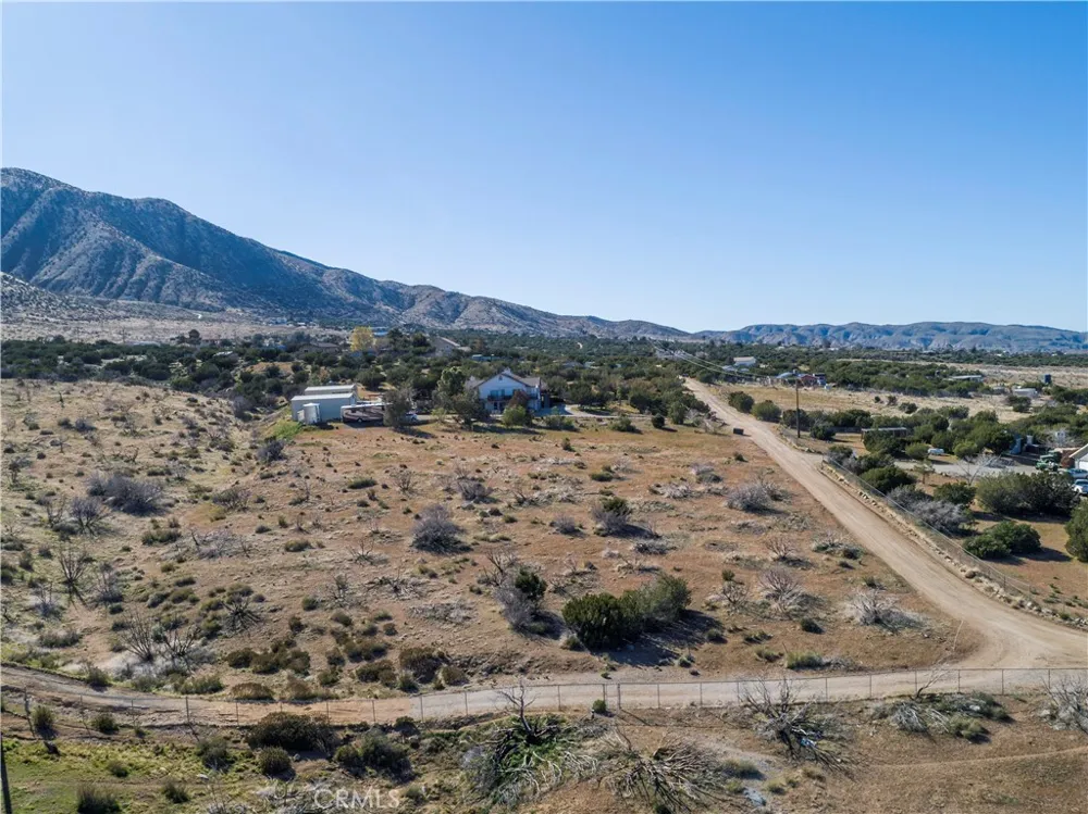 118 Ste Littlerock, CA 93543
