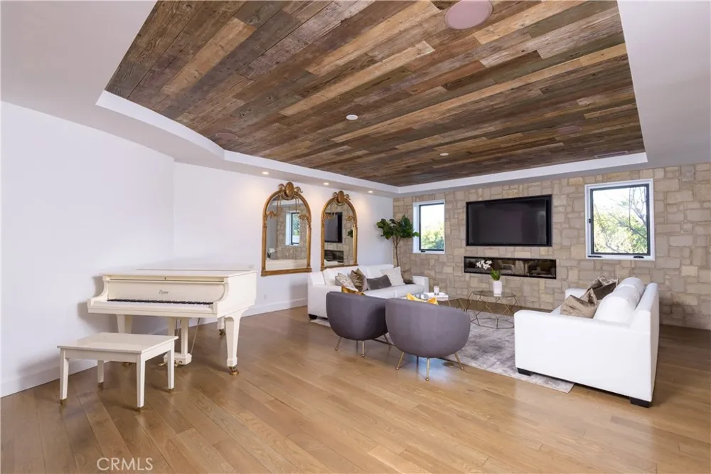 23726 LONG VALLEY Hidden Hills, CA 91302