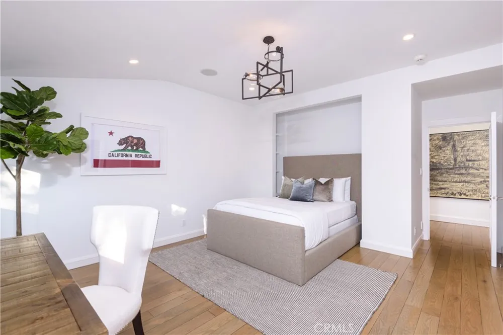 23726 LONG VALLEY Hidden Hills, CA 91302