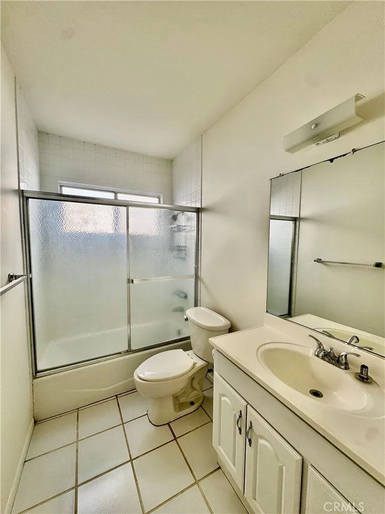 1331 Berkeley Street #3 Santa Monica, CA 90404