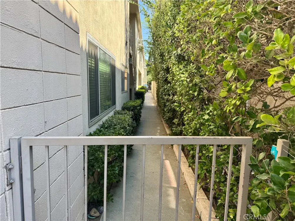 1331 Berkeley Street #3 Santa Monica, CA 90404