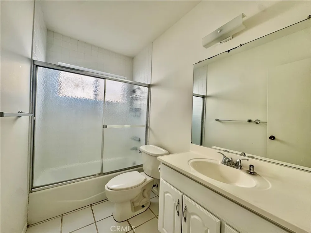 1331 Berkeley Street #3 Santa Monica, CA 90404