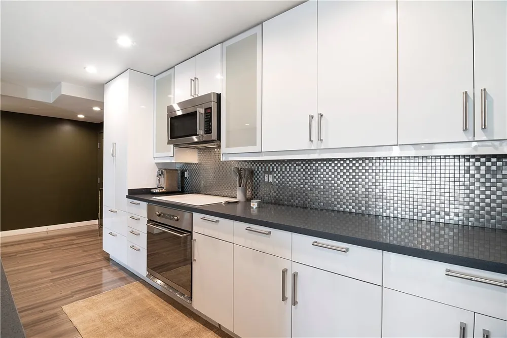 1155 La Cienega Boulevard #711 West Hollywood, CA 90069