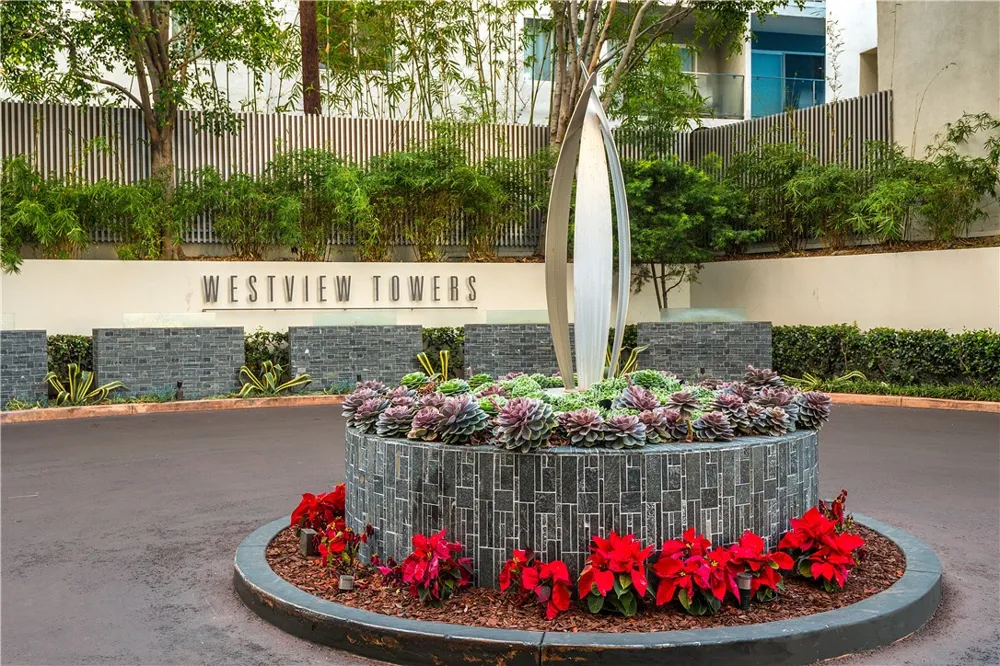 1155 La Cienega Boulevard #711 West Hollywood, CA 90069