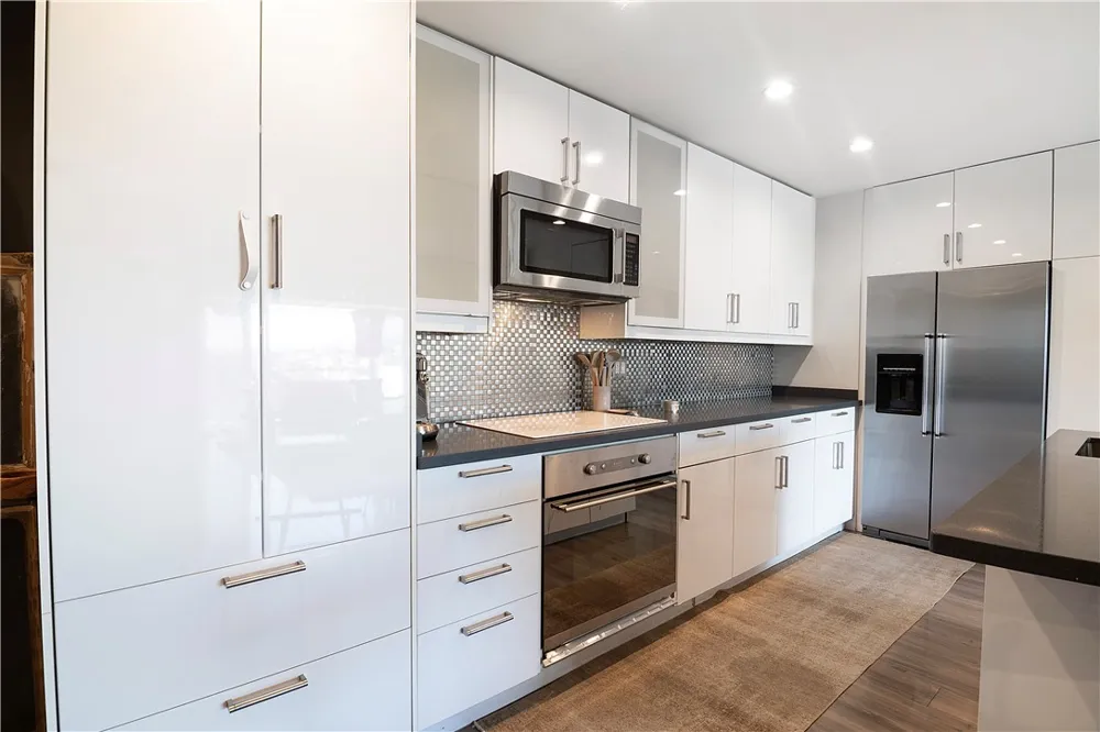 1155 La Cienega Boulevard #711 West Hollywood, CA 90069