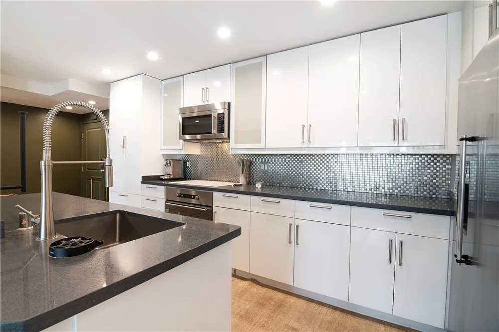 1155 La Cienega Boulevard #711 West Hollywood, CA 90069