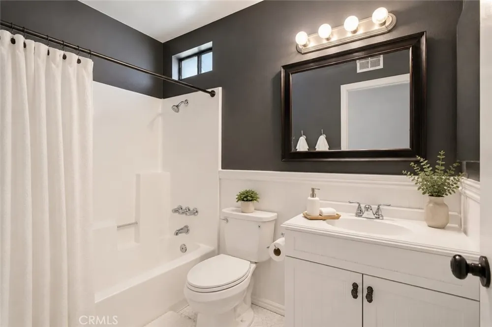 28942 Rue Daniel Canyon Country, CA 91387
