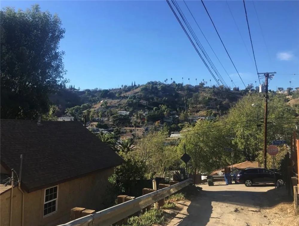 4392 O Neill Street El Sereno, CA 90032