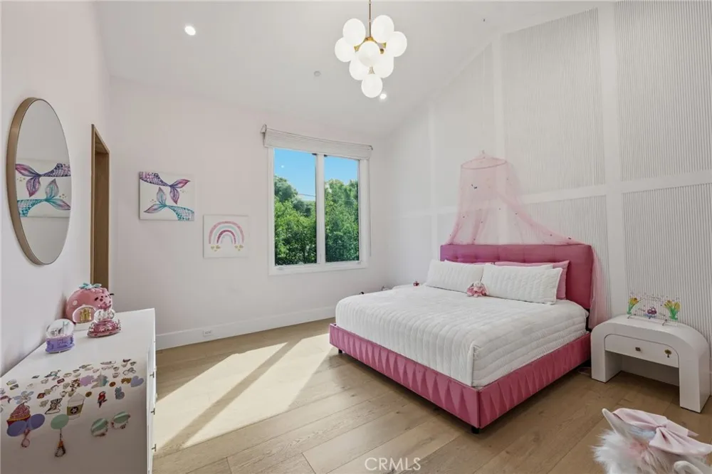 5241 Twin Oaks Hidden Hills, CA 91302