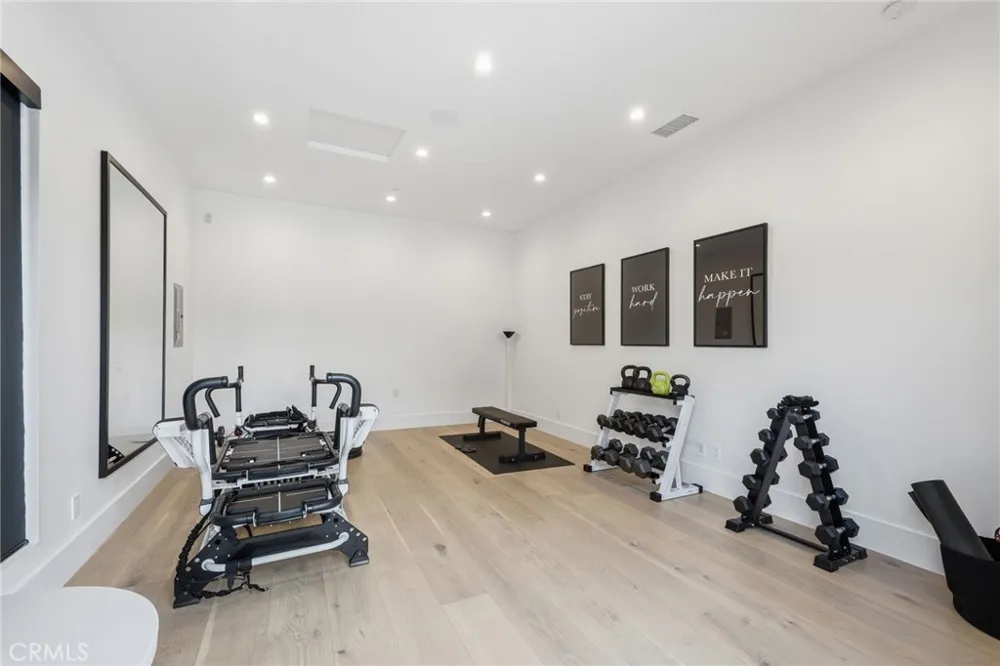 5241 Twin Oaks Hidden Hills, CA 91302