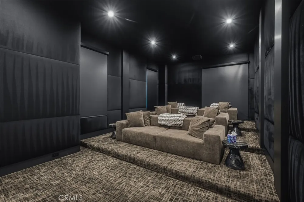 5241 Twin Oaks Hidden Hills, CA 91302