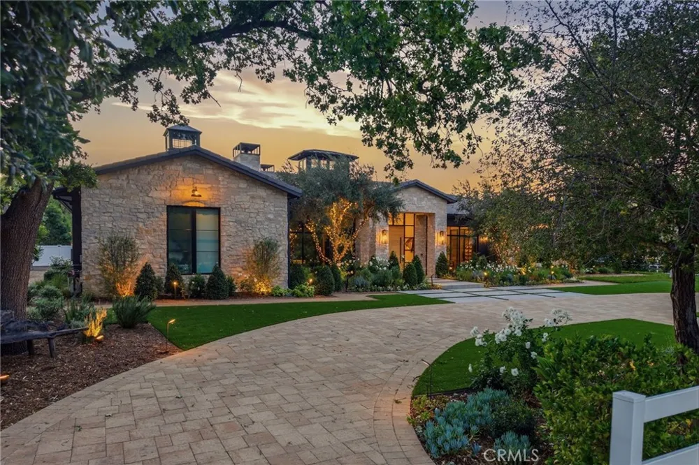 5241 Twin Oaks Hidden Hills, CA 91302