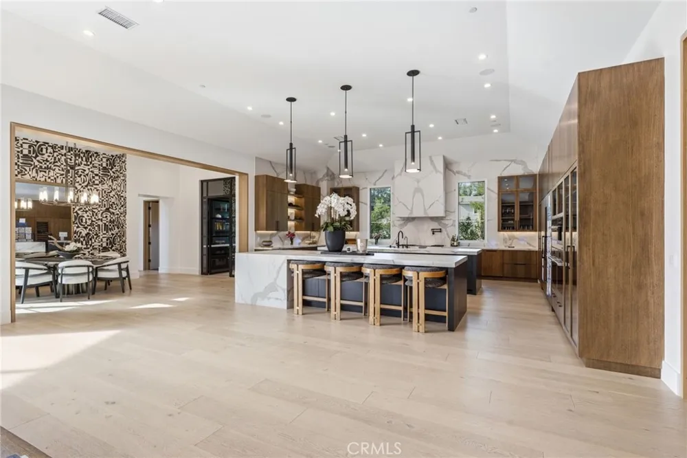 5241 Twin Oaks Hidden Hills, CA 91302