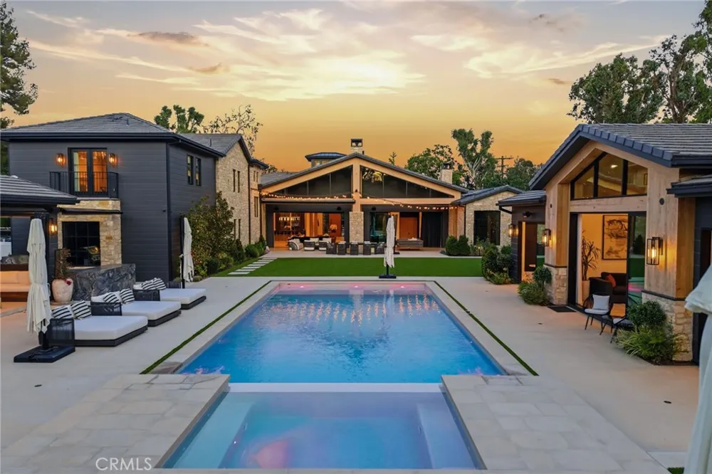 5241 Twin Oaks Hidden Hills, CA 91302