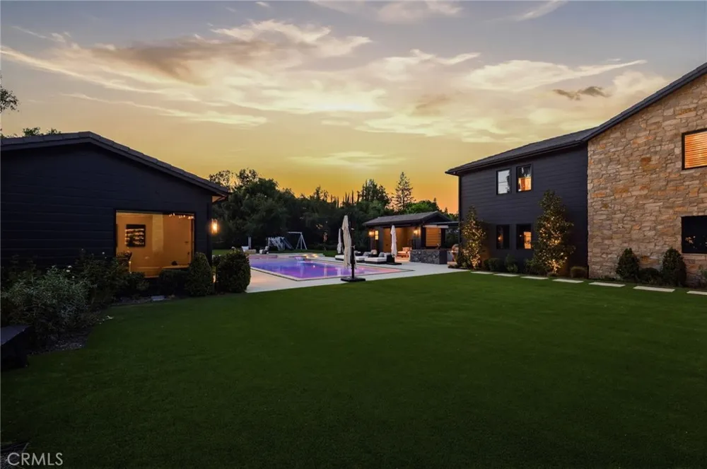 5241 Twin Oaks Hidden Hills, CA 91302