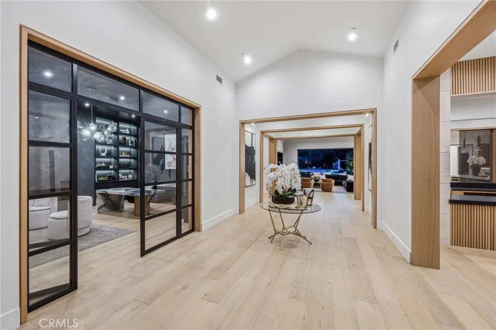 5241 Twin Oaks Hidden Hills, CA 91302