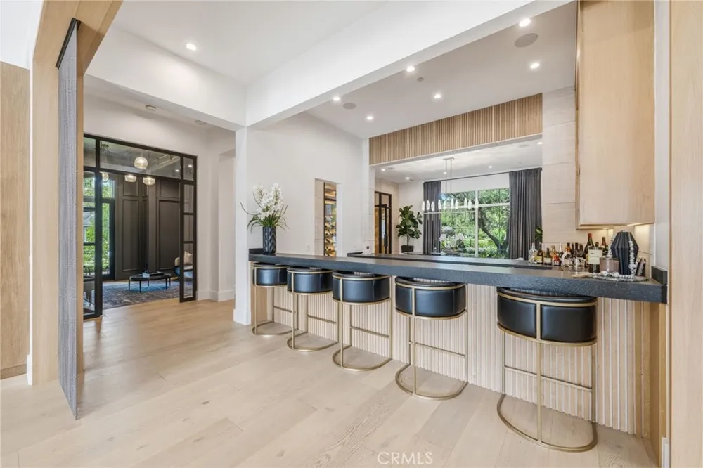5241 Twin Oaks Hidden Hills, CA 91302