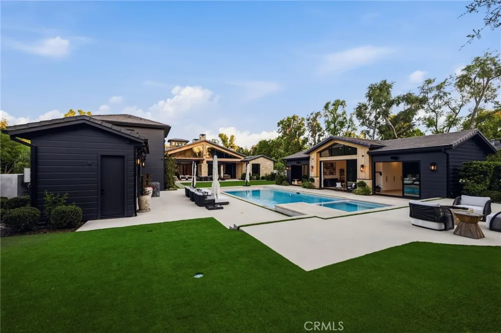5241 Twin Oaks Hidden Hills, CA 91302