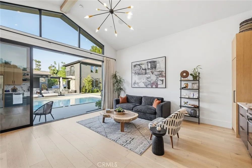 5241 Twin Oaks Hidden Hills, CA 91302