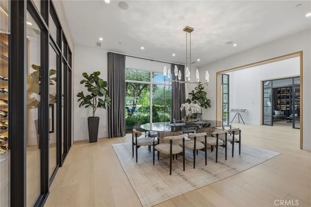 5241 Twin Oaks Hidden Hills, CA 91302