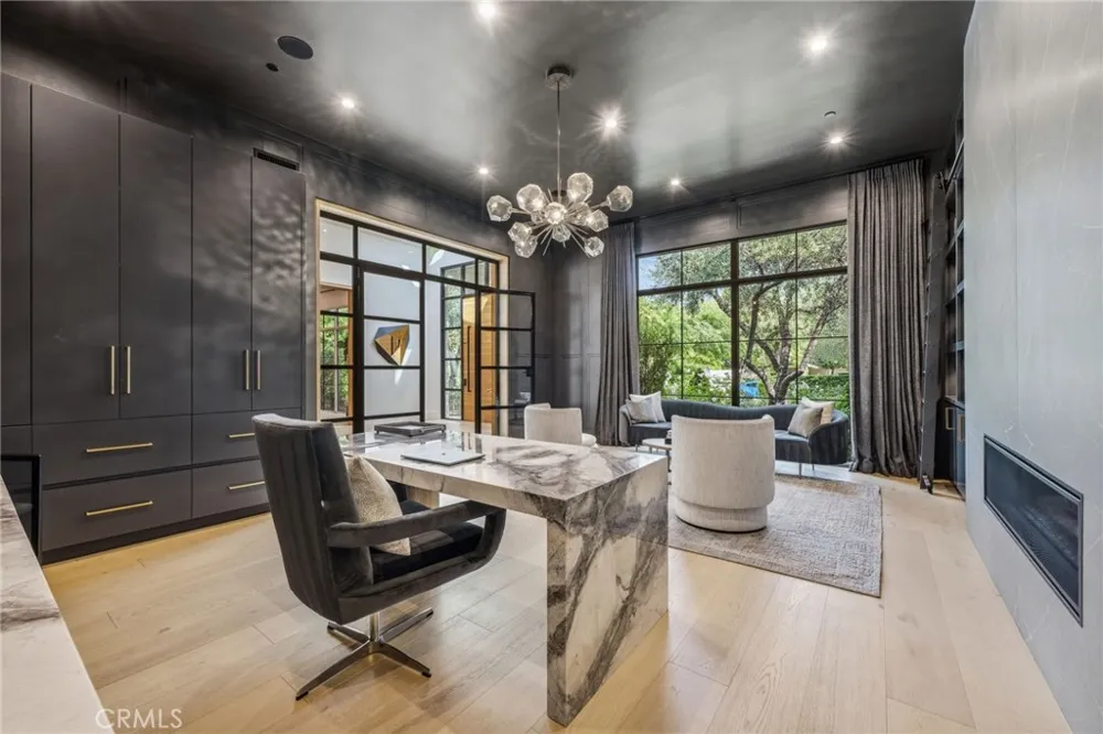 5241 Twin Oaks Hidden Hills, CA 91302