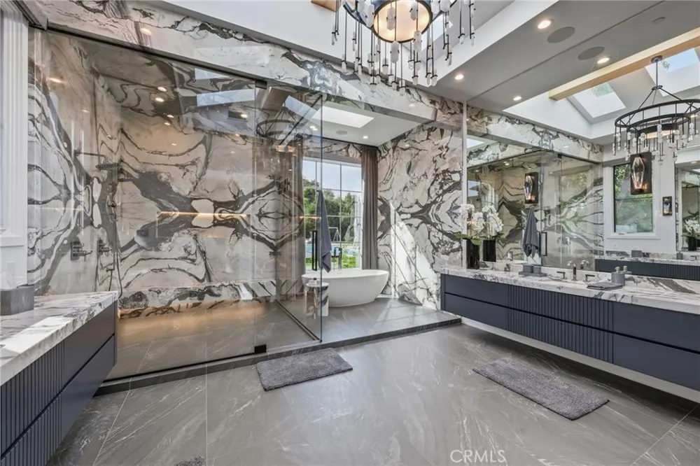 5241 Twin Oaks Hidden Hills, CA 91302